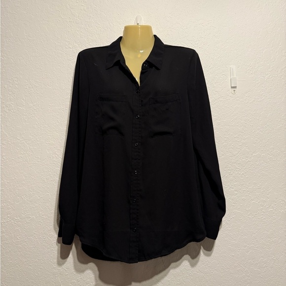 Apt. 9 Tops - Apt. 9 Essentials Black Button Down Blouse Size M Long Sleeve Roll Tab Shirt Top